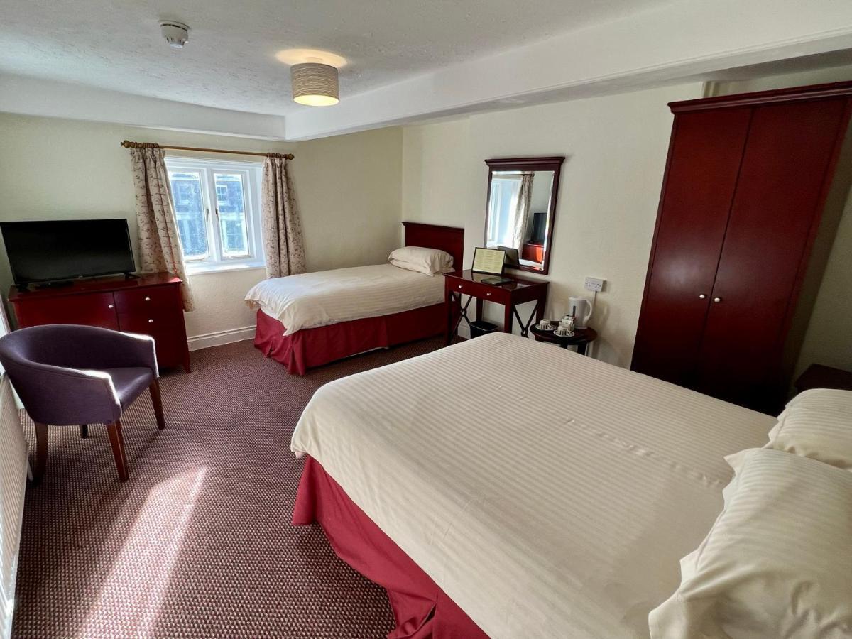 Calverts Hotel - Newport, Isle Of Wight ภายนอก รูปภาพ